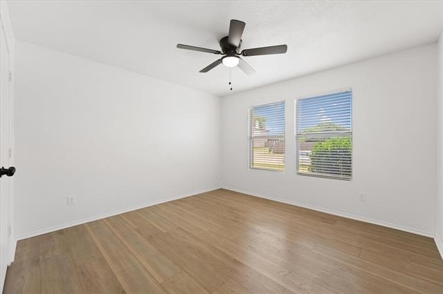 702 Lowe Drive - Photo 6
