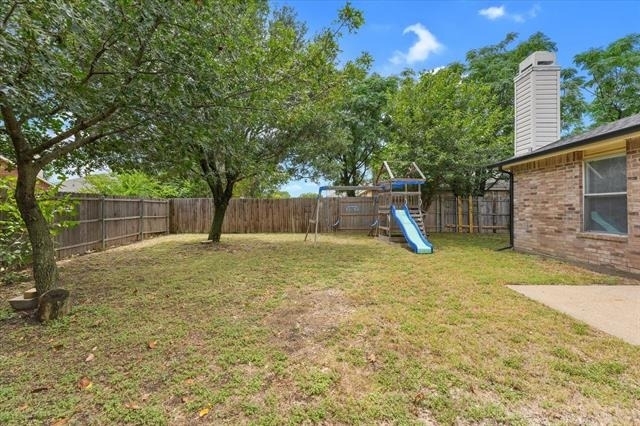 702 Lowe Drive - Photo 16