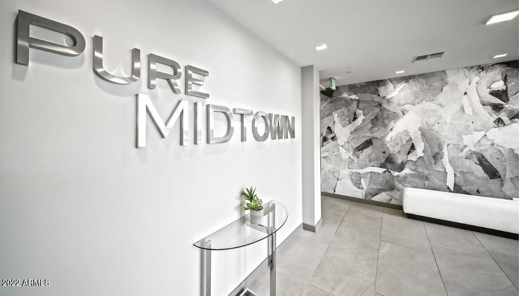 425 W Osborn Road - Photo 3