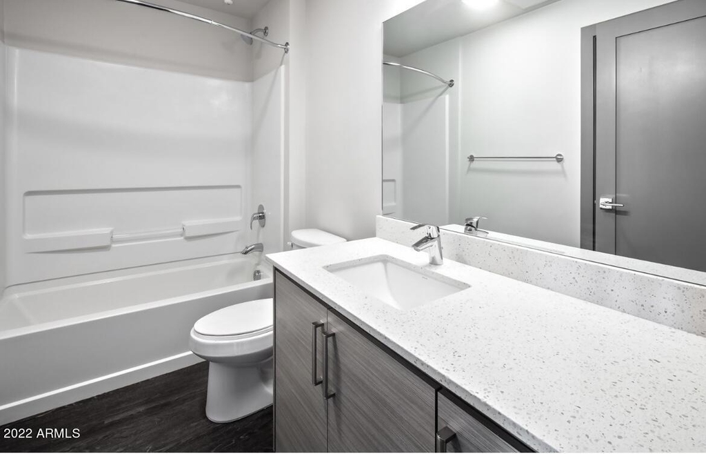 425 W Osborn Road - Photo 7