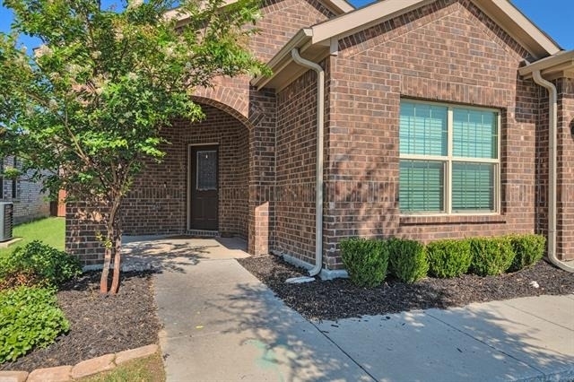 8305 Twisted Pine Way - Photo 0