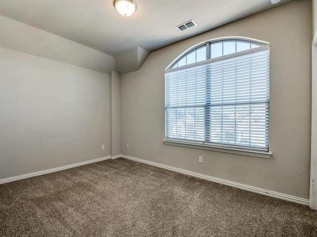 1112 Putman Drive - Photo 4