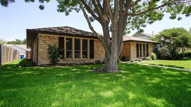 7113 Ridgeview Drive - Photo 1