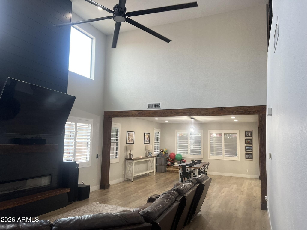 22319 N Vanderveen Way - Photo 3