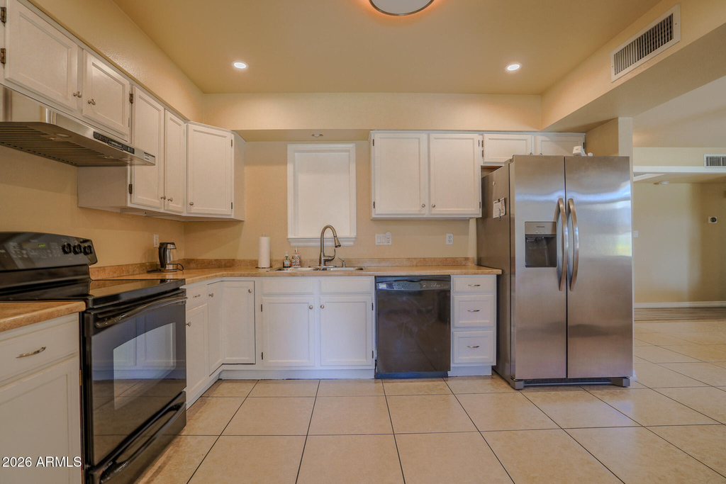 845 W Romo Jones Street - Photo 6