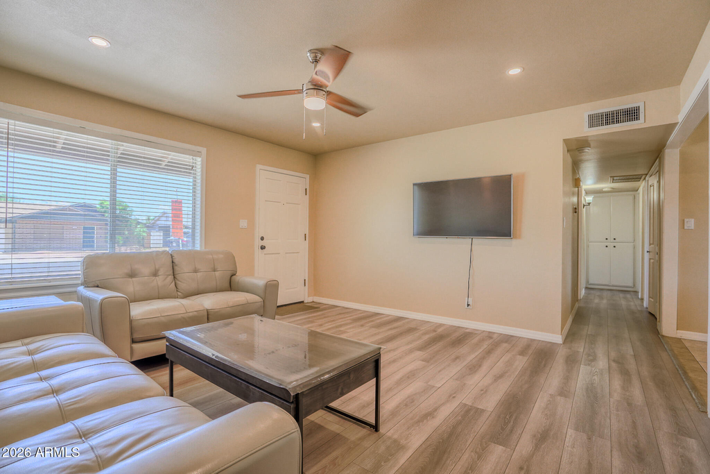 845 W Romo Jones Street - Photo 5