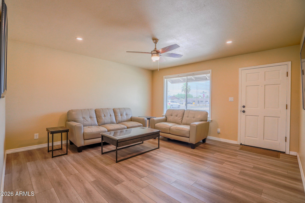 845 W Romo Jones Street - Photo 3