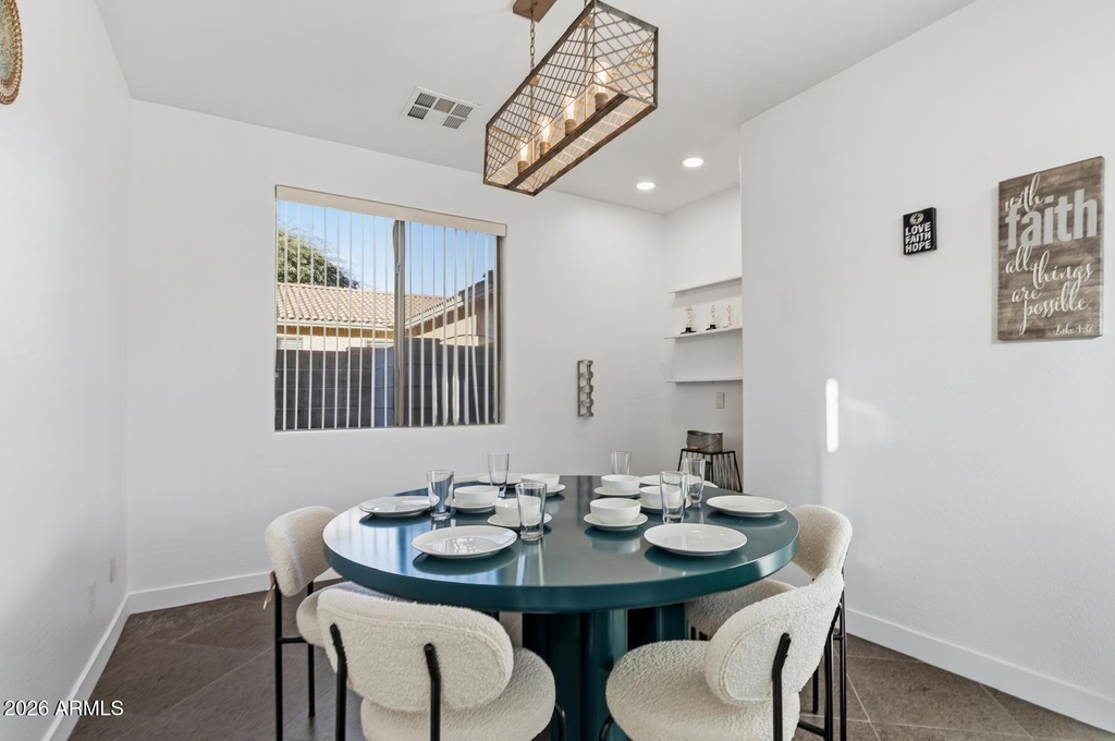220 W Beechnut Place - Photo 20