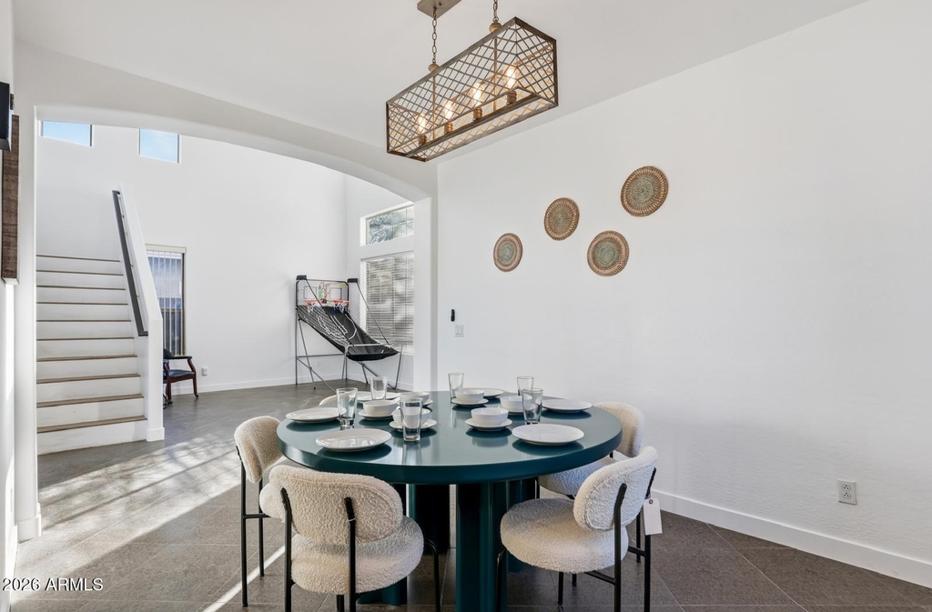 220 W Beechnut Place - Photo 5