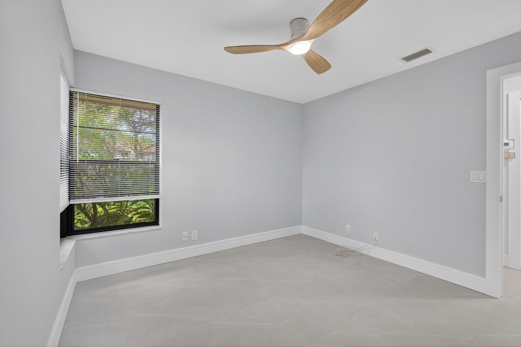 10924 Roebelini Palm Court - Photo 23