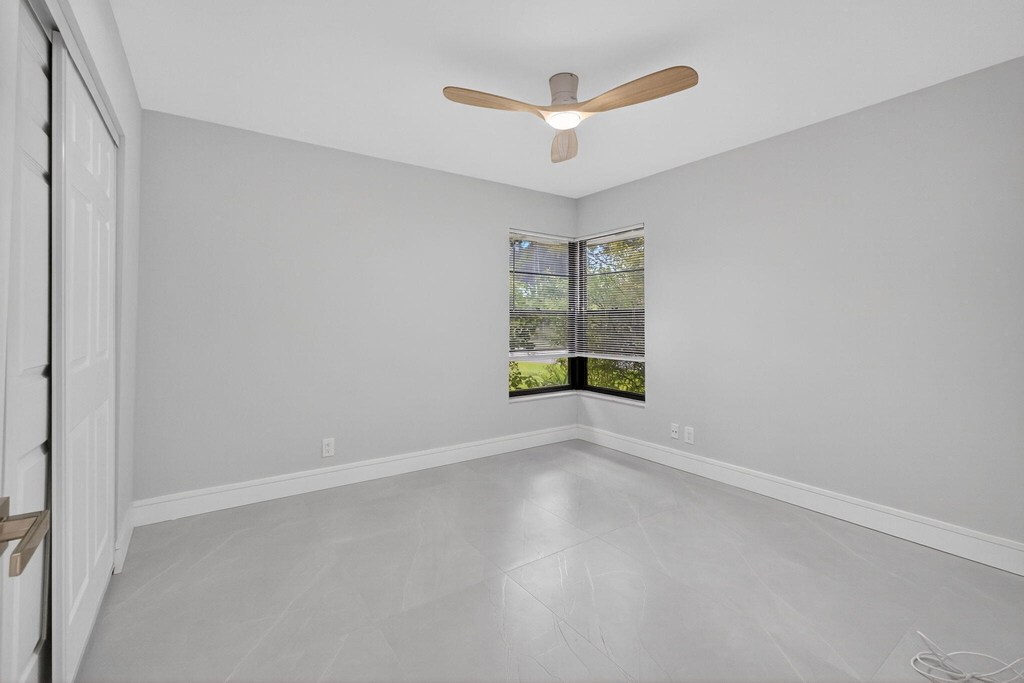 10924 Roebelini Palm Court - Photo 22