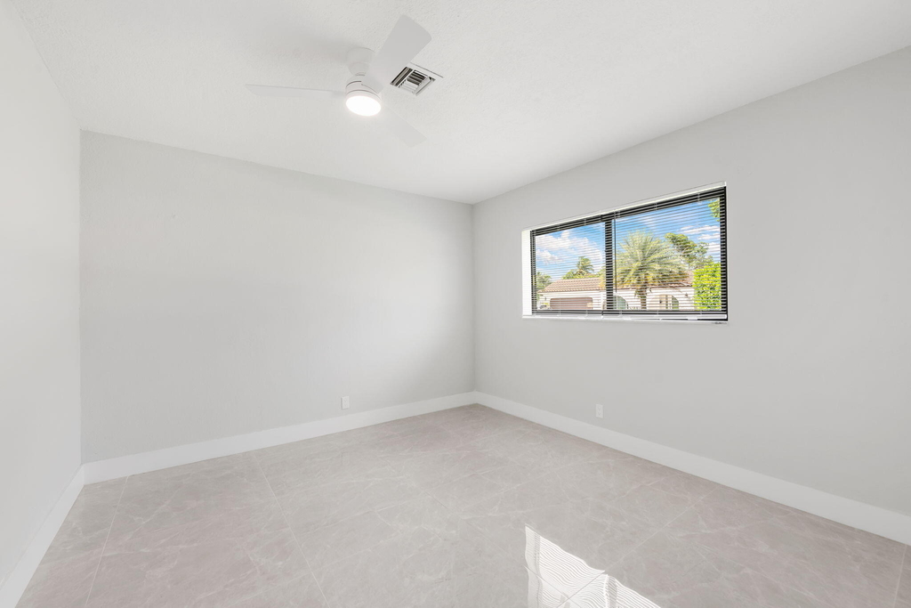 3720 Nw 110th Avenue - Photo 17