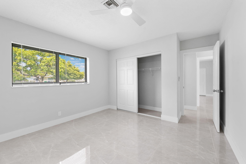 3720 Nw 110th Avenue - Photo 18