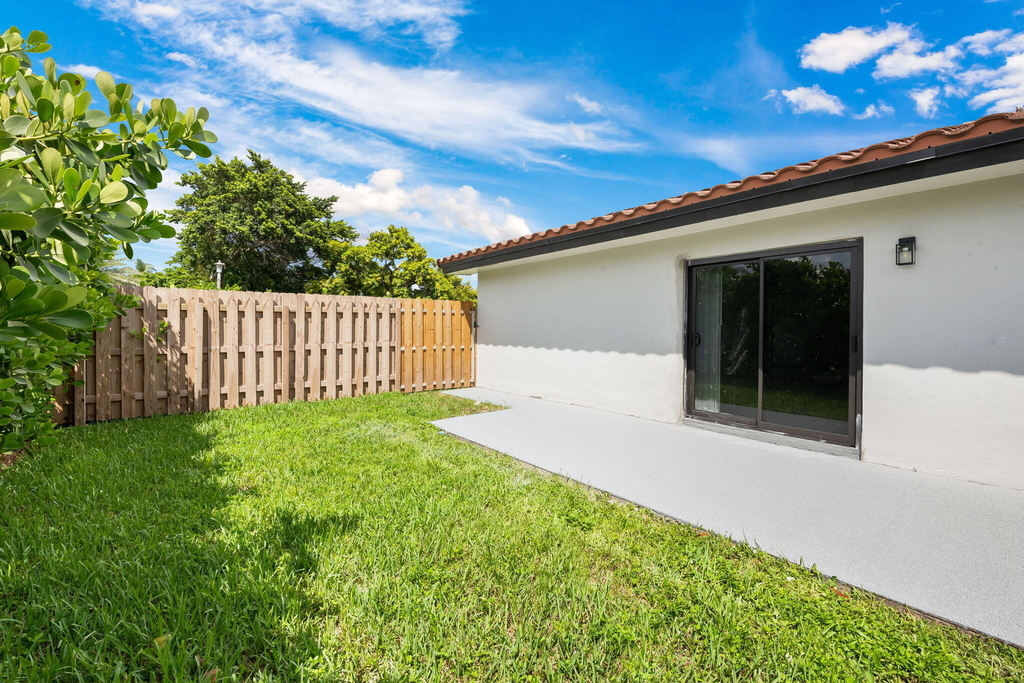 3720 Nw 110th Avenue - Photo 20