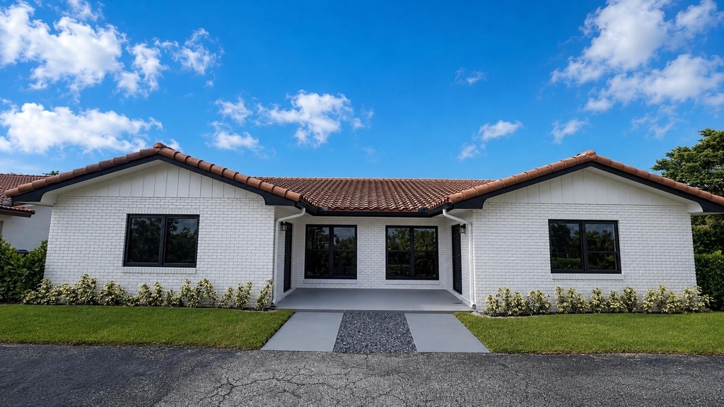 3720 Nw 110th Avenue - Photo 0