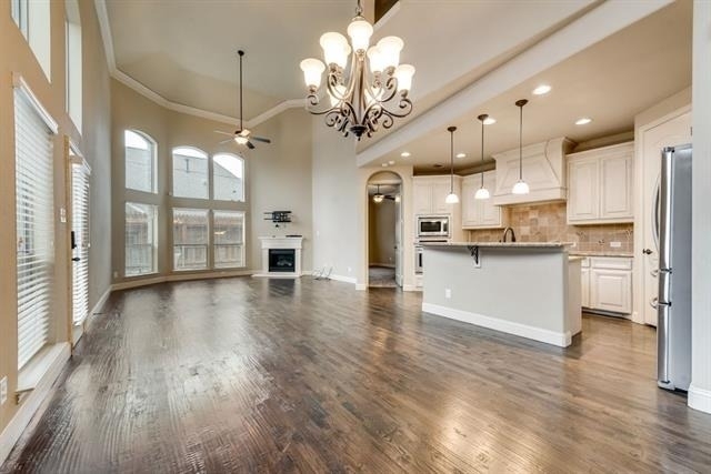 8408 La Fontaine Drive - Photo 2