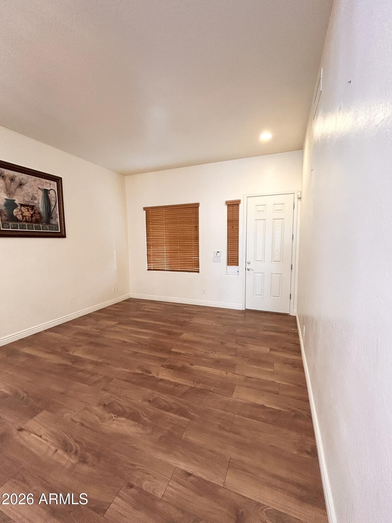 2692 E Vermont Court - Photo 4