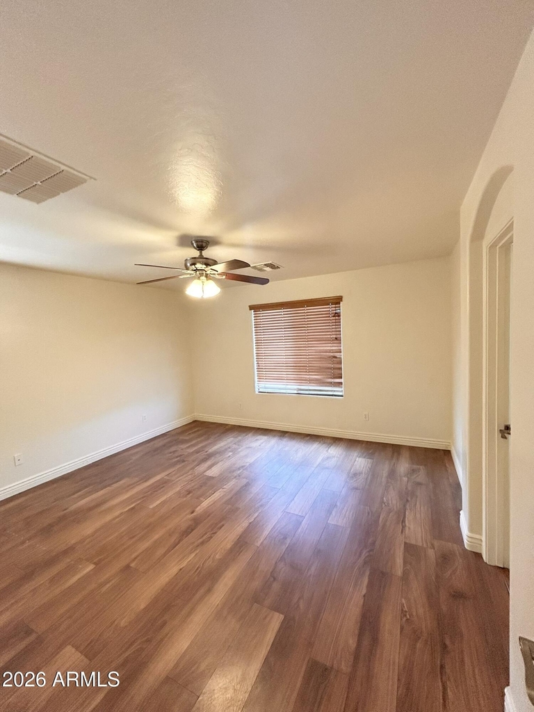 2692 E Vermont Court - Photo 17