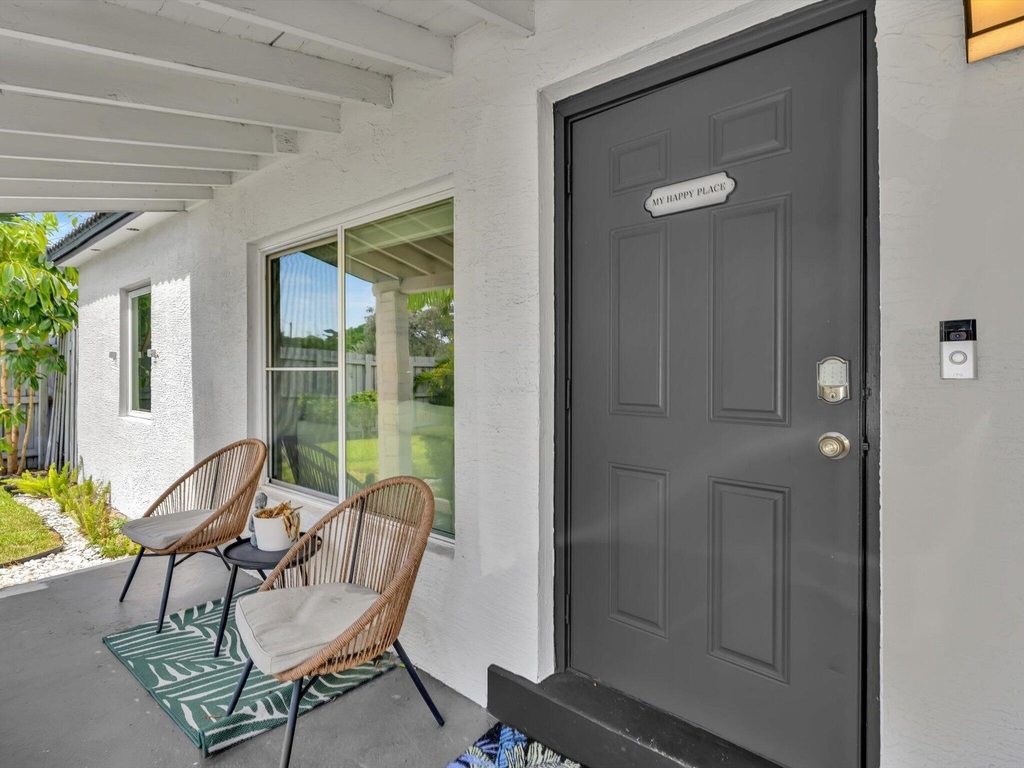 5365 N Andrews Avenue - Photo 1