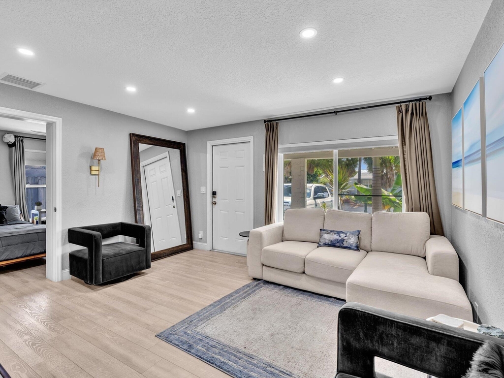 5365 N Andrews Avenue - Photo 5