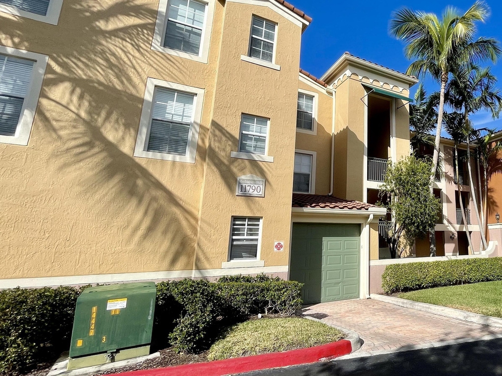11790 Saint Andrews Place - Photo 23