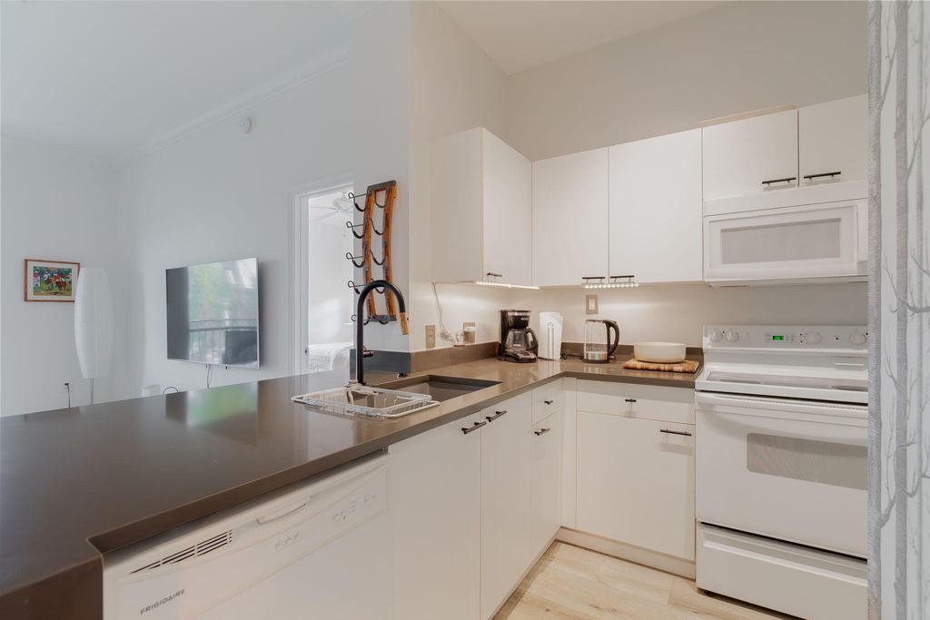 11790 Saint Andrews Place - Photo 4