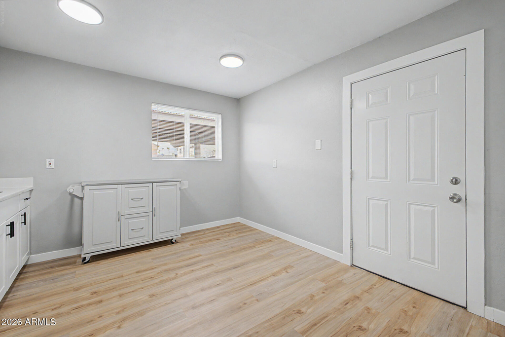 1925 W Village Drive - Photo 7
