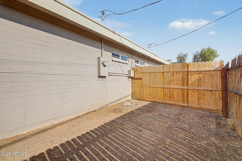 1925 W Village Drive - Photo 18