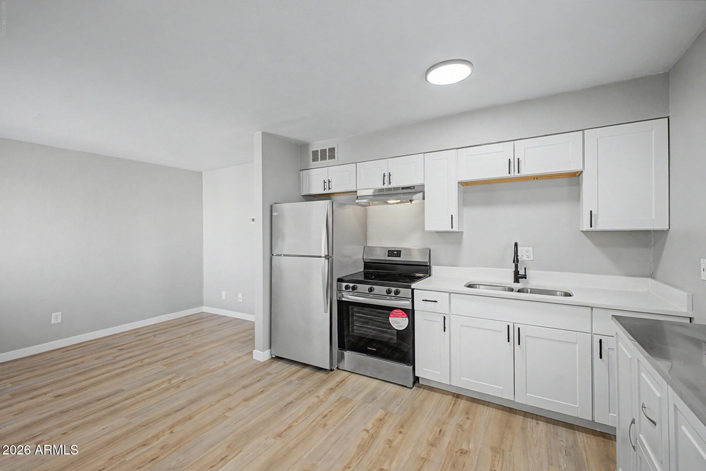 1925 W Village Drive - Photo 11