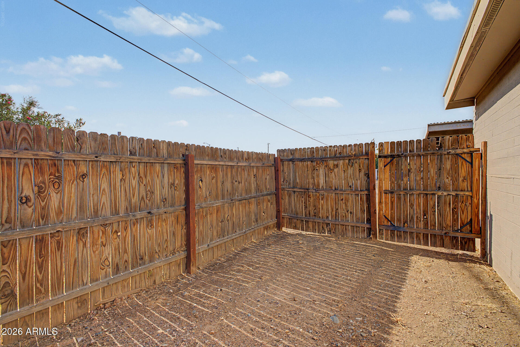 1925 W Village Drive - Photo 20