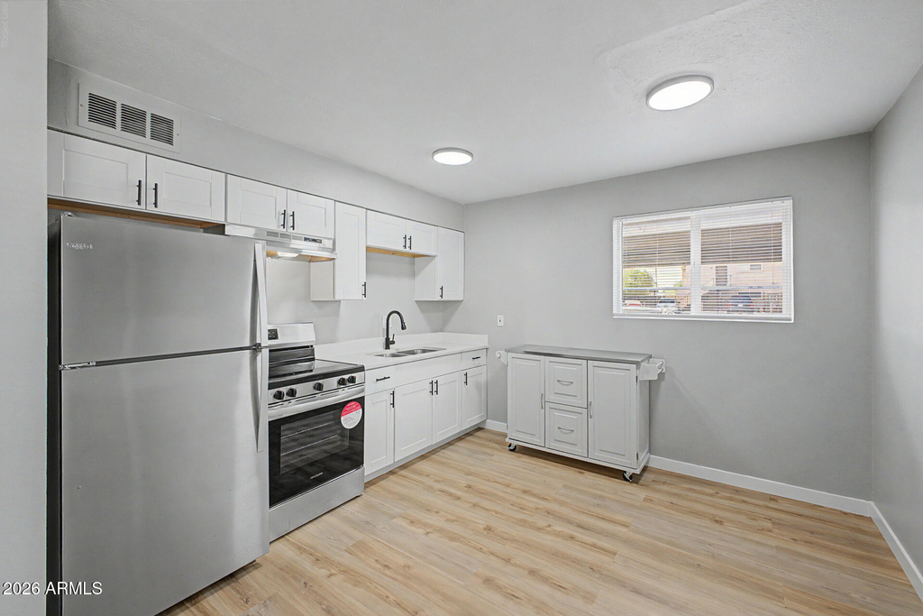 1925 W Village Drive - Photo 10