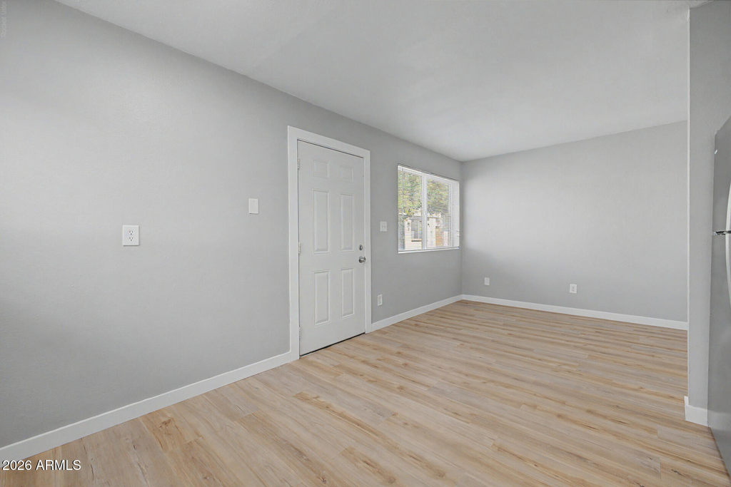 1925 W Village Drive - Photo 6