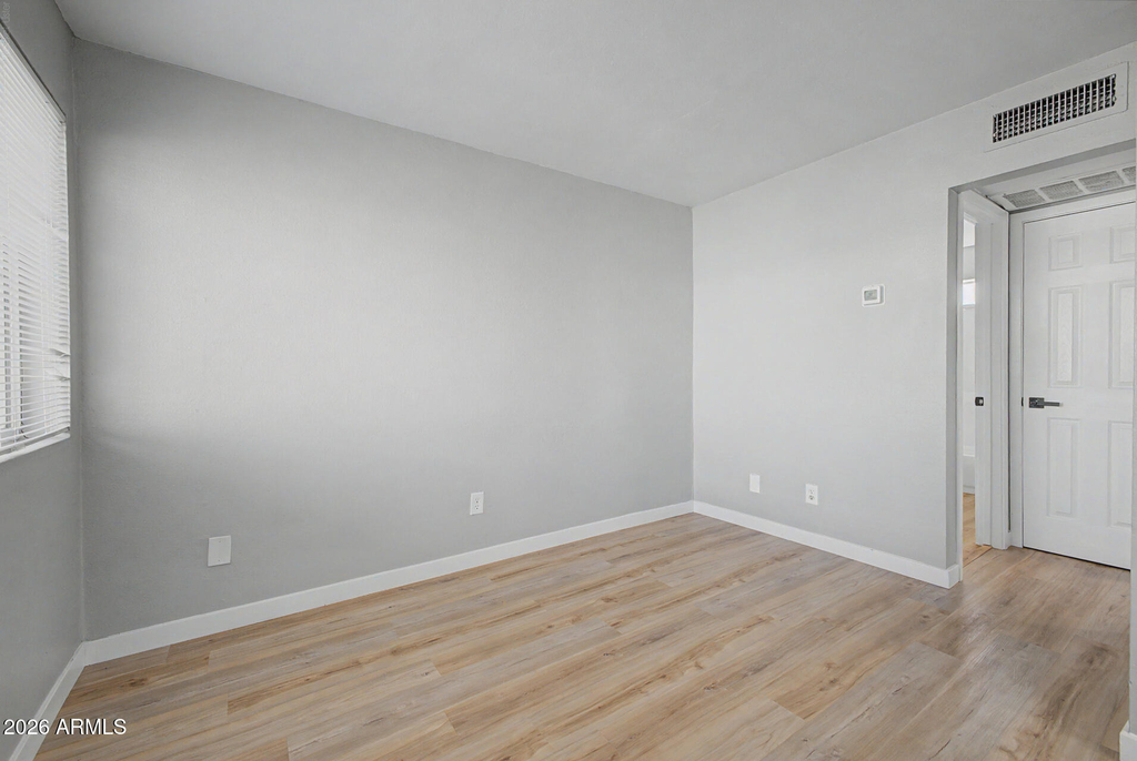 1925 W Village Drive - Photo 8