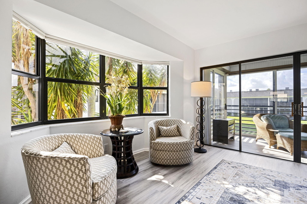 755 Saturn Street - Photo 2