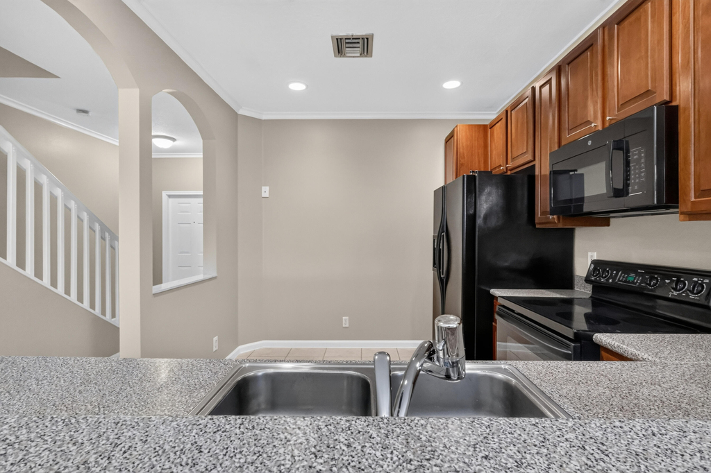 8103 Bellagio Lane - Photo 9