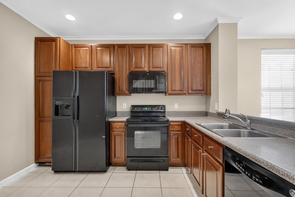 8103 Bellagio Lane - Photo 3