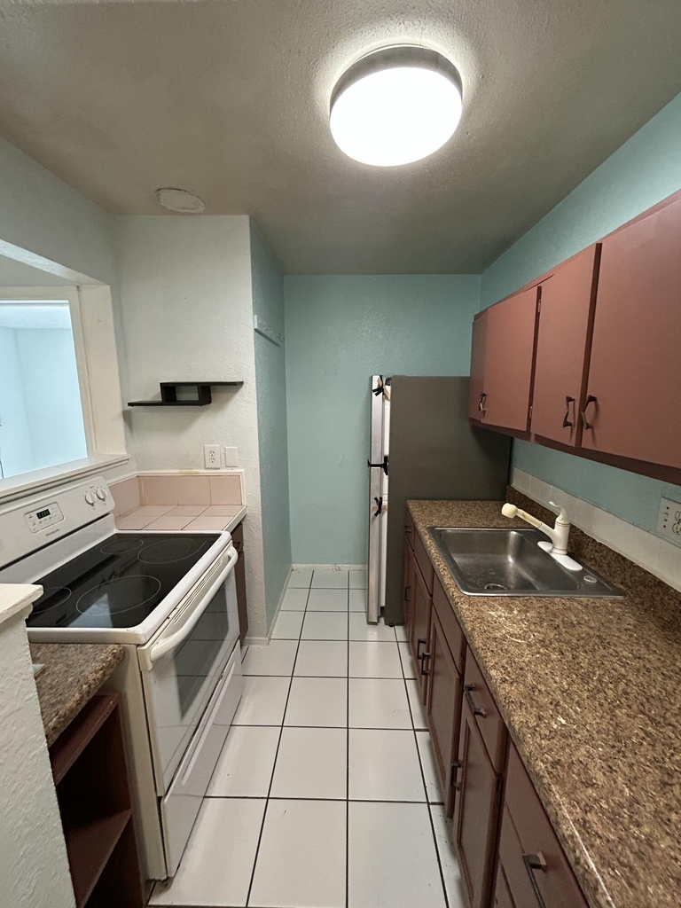 5881 Ne 18th Avenue - Photo 1