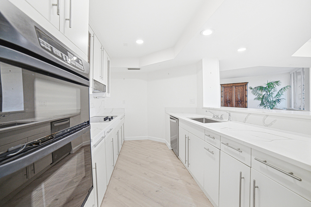 100 Se 5th Avenue - Photo 17