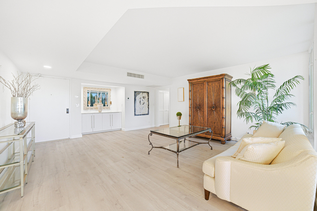 100 Se 5th Avenue - Photo 9