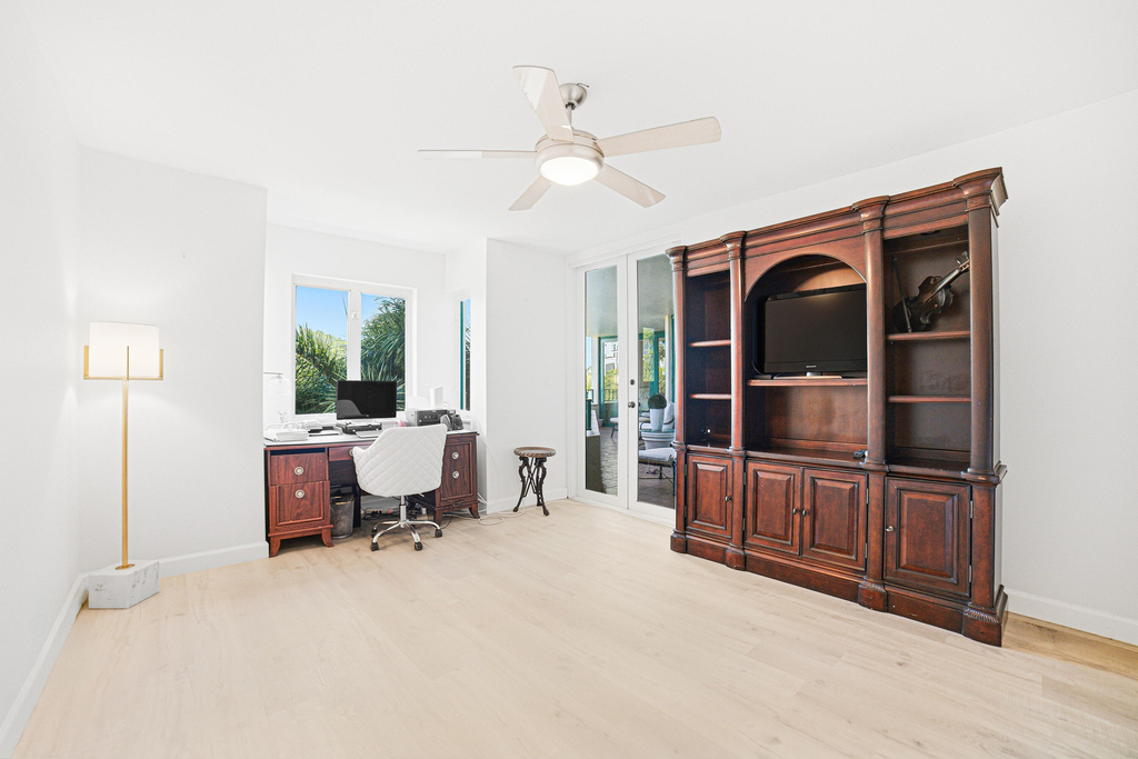 100 Se 5th Avenue - Photo 29