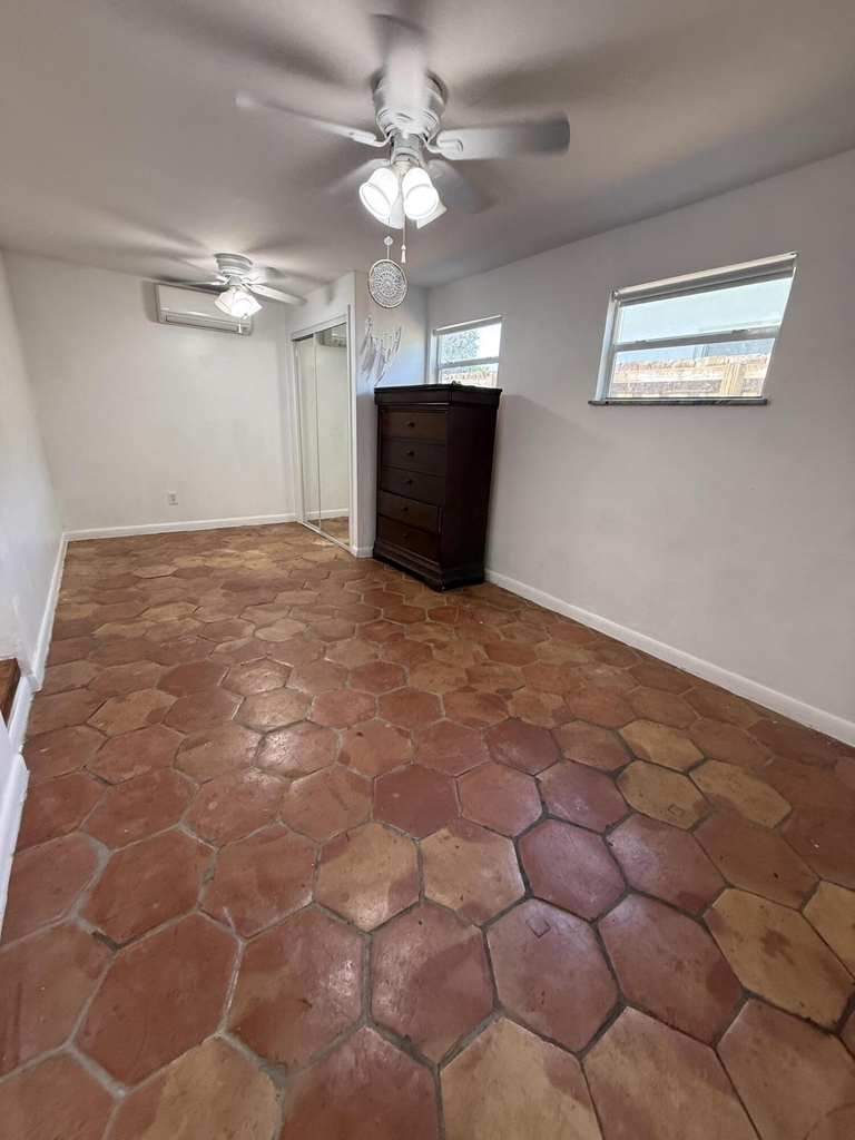 51 Sw 13th Street - Photo 1