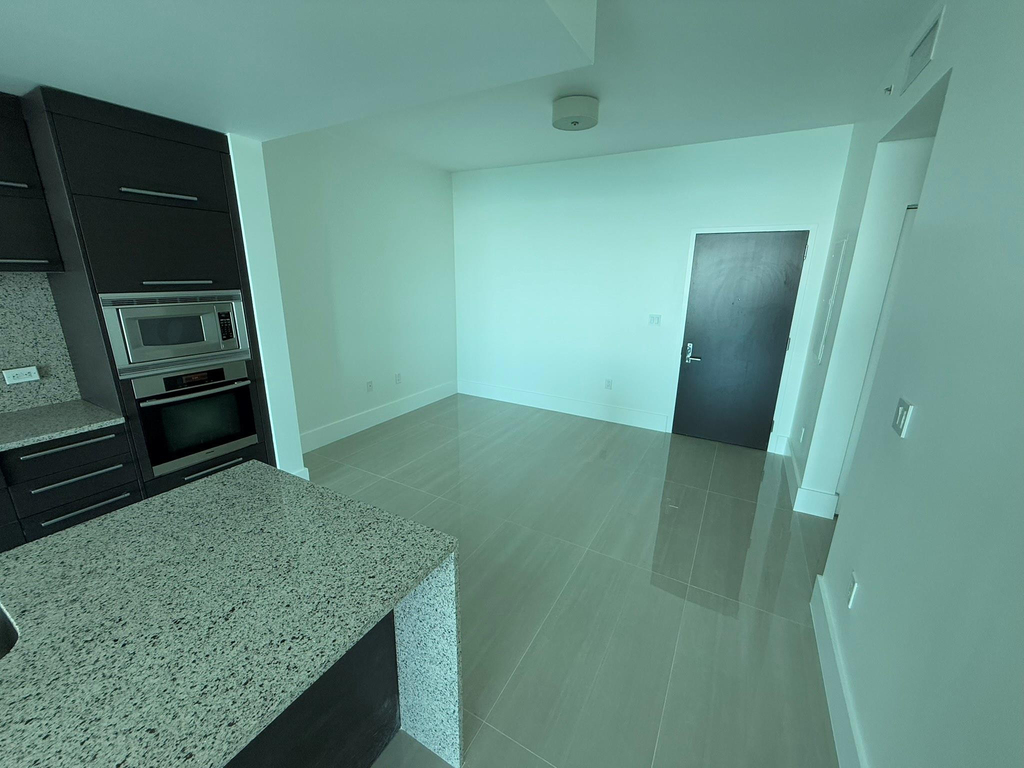 900 Biscayne Boulevard - Photo 11