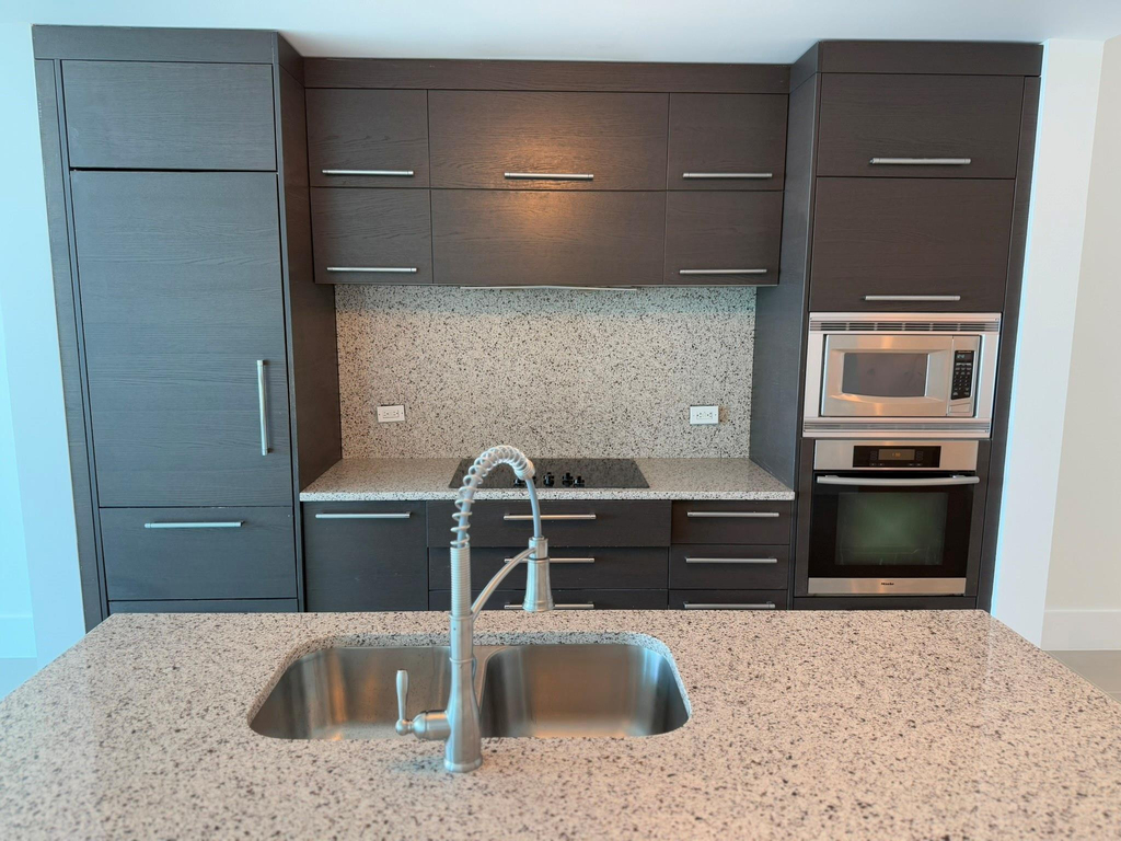 900 Biscayne Boulevard - Photo 8