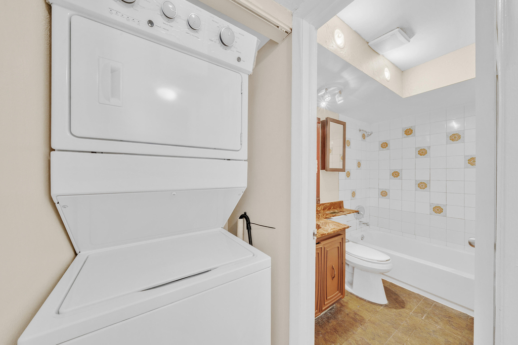 221 Nw 43rd Place - Photo 10