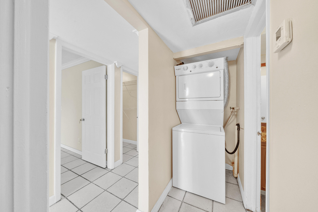 221 Nw 43rd Place - Photo 9