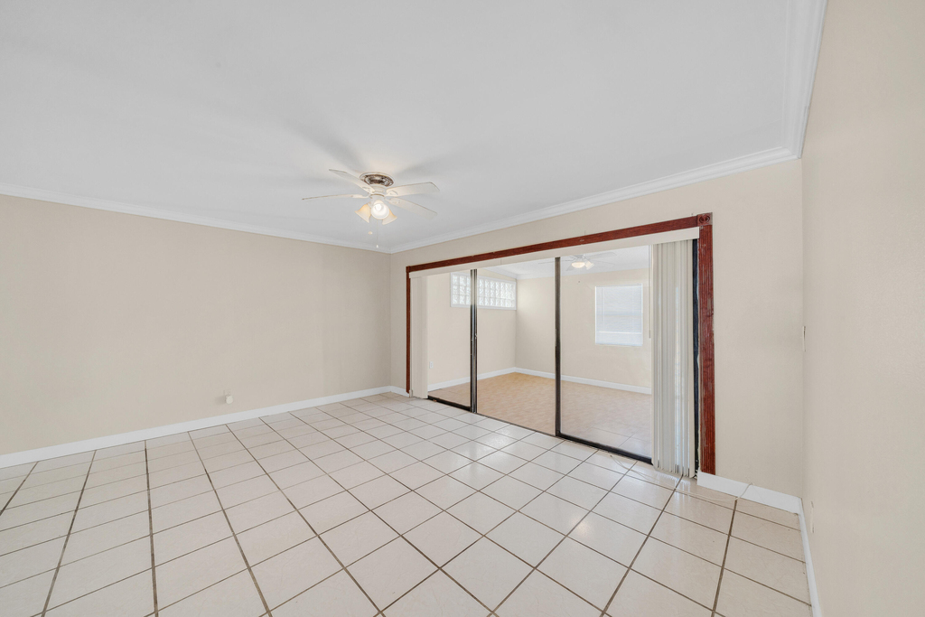 221 Nw 43rd Place - Photo 26