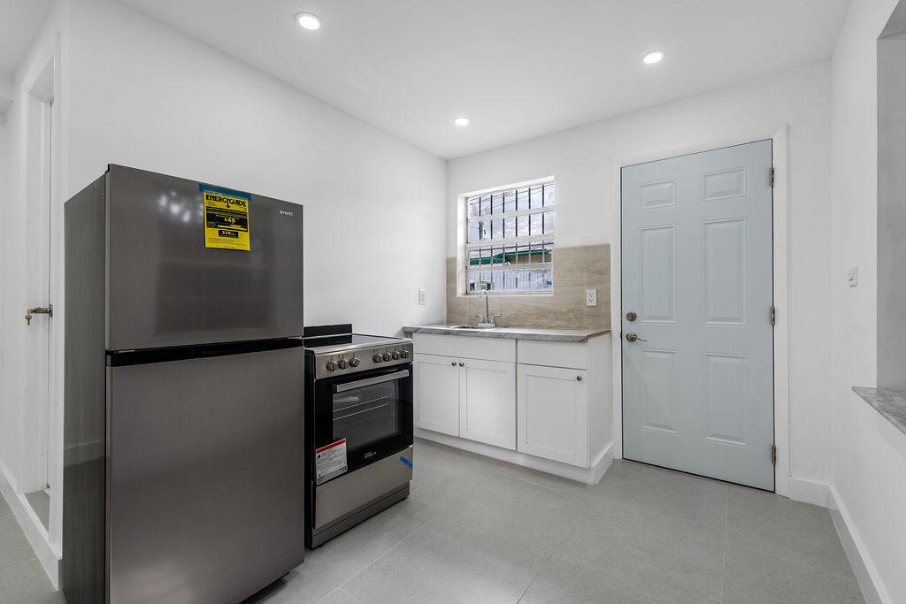 321 Nw 21st Avenue - Photo 2