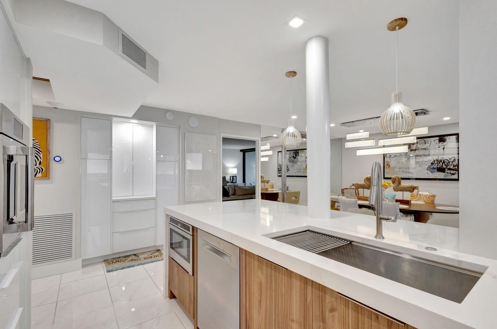 5460 N Ocean Drive - Photo 11