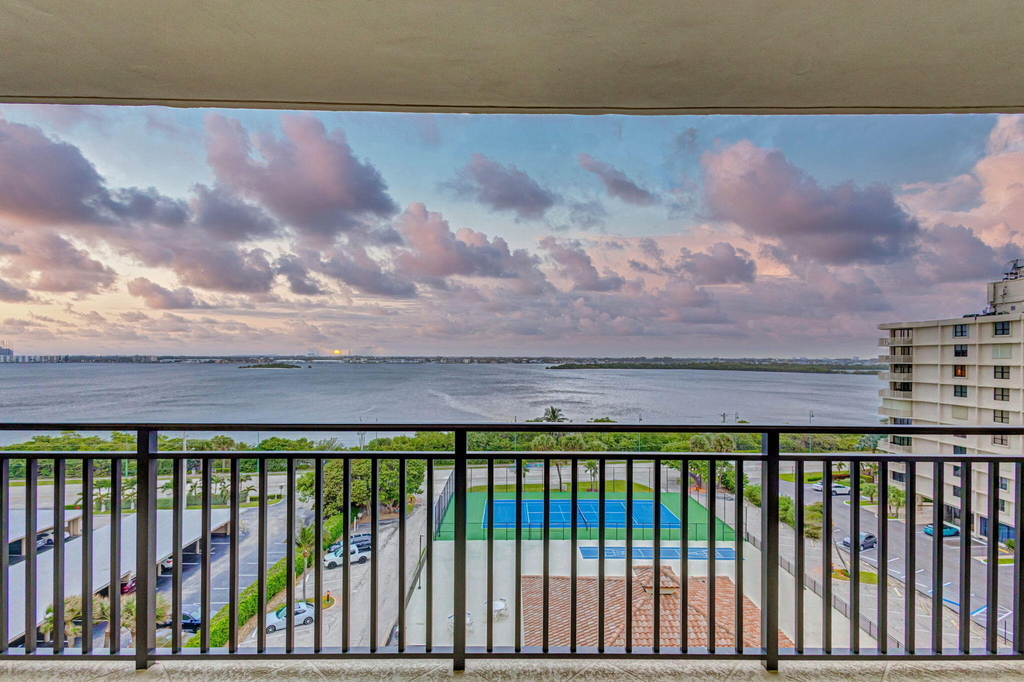 5460 N Ocean Drive - Photo 30