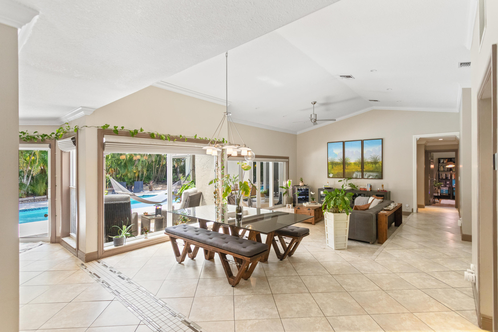 4050 Nw 7th Lane - Photo 2